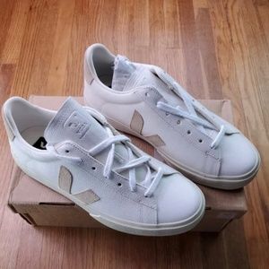 Veja Campo Men’s leather sneaker Size 42 white / natural - NEW WITH BOX